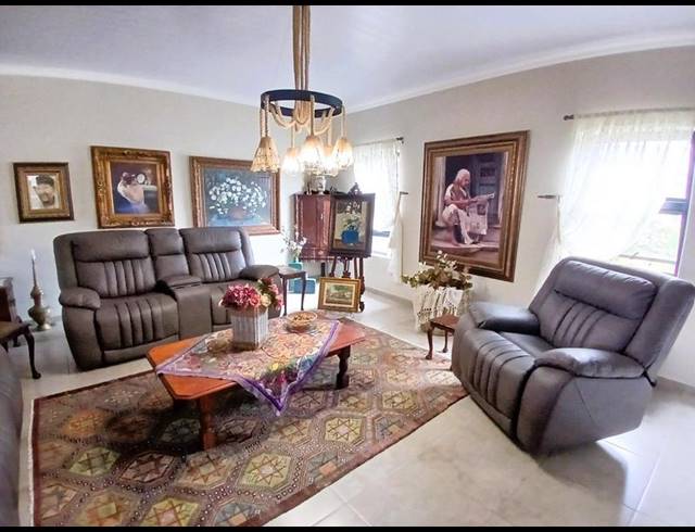 3 BEDROOM HOUSE FOR SALE IN STILBAAI-WES